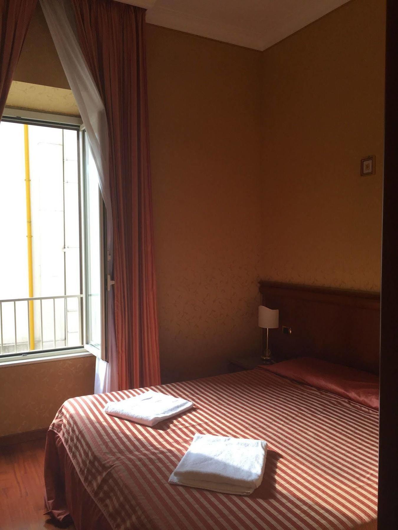 Hotel Divine Roma Ngoại thất bức ảnh