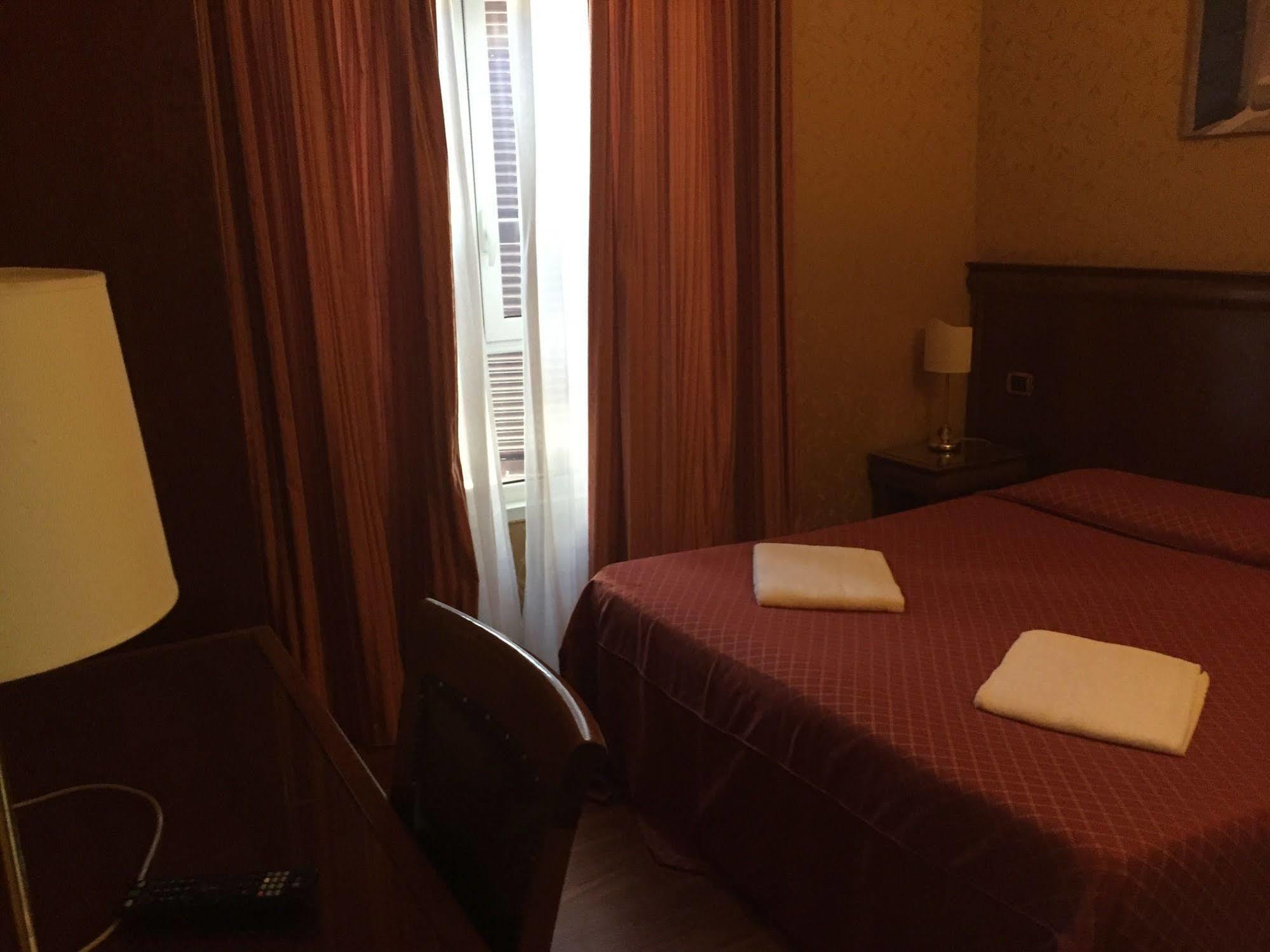 Hotel Divine Roma Ngoại thất bức ảnh